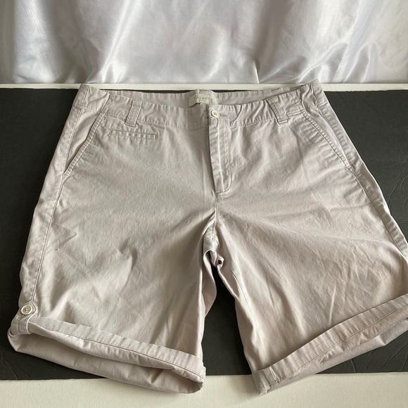 Talbots Roll Up Khaki Shorts Size 12 - Picture 1 of 10